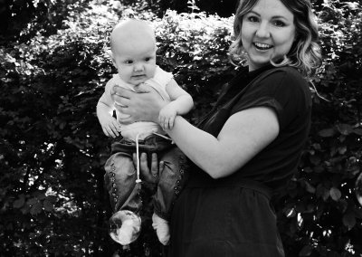 Familien Reportage, Familien Bilder, Portrait Mädchen Outdoor, S/W